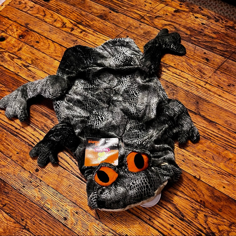 Frog Costume. Size Medium.